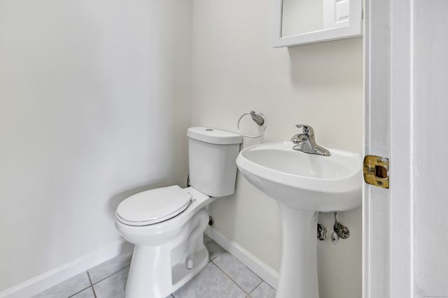 18 Kathryn Drive, Bridgeport, CT 06610