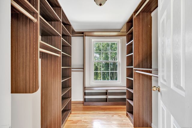 18 Kathryn Drive, Bridgeport, CT 06610