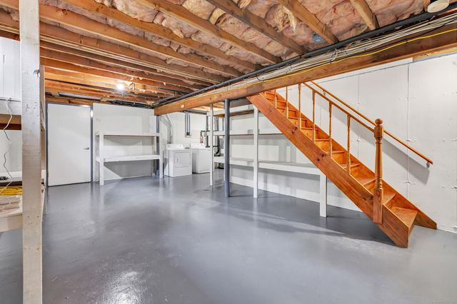 18 Kathryn Drive, Bridgeport, CT 06610