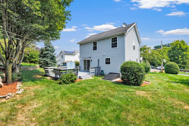 18 Kathryn Drive, Bridgeport, CT 06610