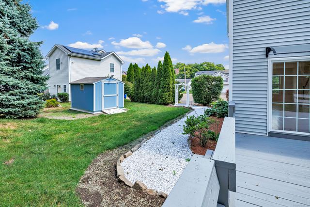 18 Kathryn Drive, Bridgeport, CT 06610