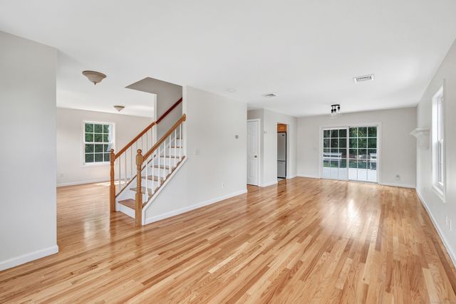 18 Kathryn Drive, Bridgeport, CT 06610