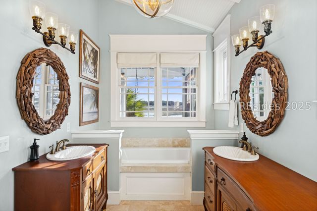 50 Broad Pointe Dr, Hilton Head Island, SC 29926