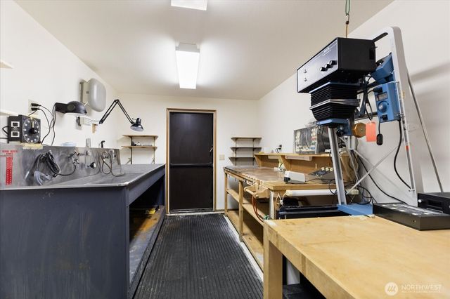 2047 Pine Wood Way, Oak Harbor, WA 98277