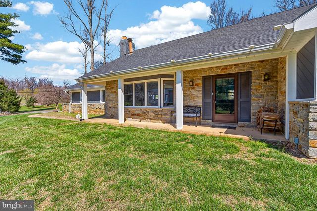 9 RAINBOW CT, Owings Mills, MD 21117