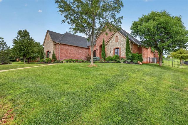 22002 White Pine Circle, Edmond, OK 73012