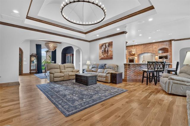 22002 White Pine Circle, Edmond, OK 73012