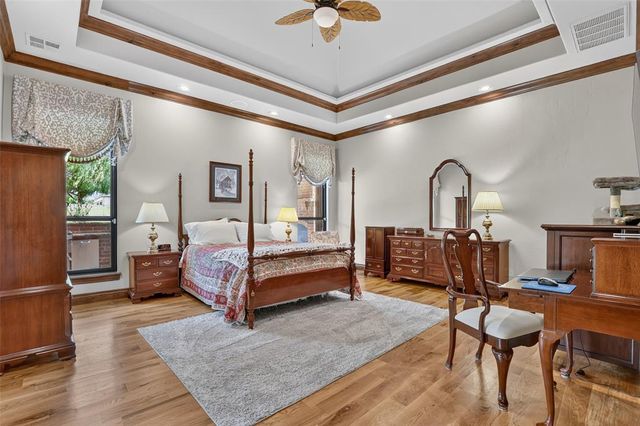 22002 White Pine Circle, Edmond, OK 73012
