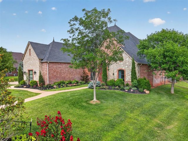 22002 White Pine Circle, Edmond, OK 73012