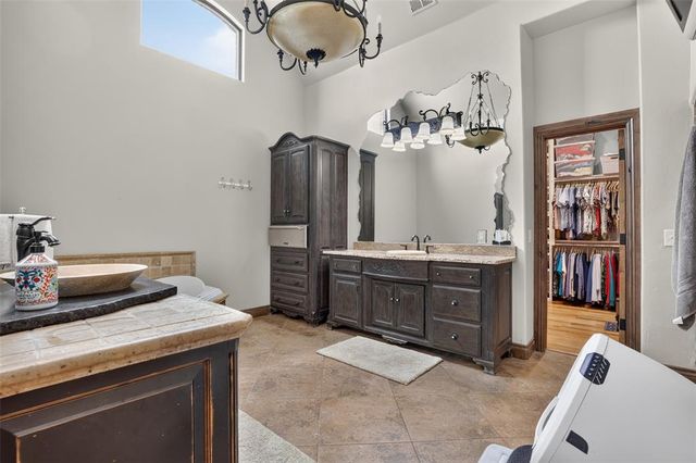 22002 White Pine Circle, Edmond, OK 73012