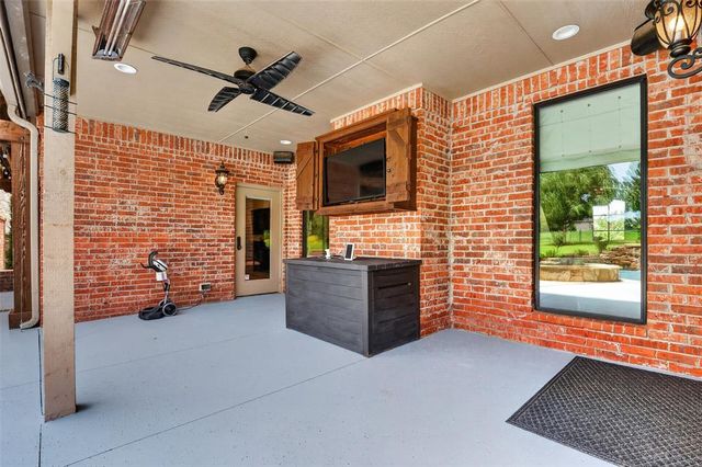 22002 White Pine Circle, Edmond, OK 73012