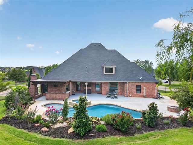 22002 White Pine Circle, Edmond, OK 73012
