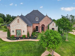 22002 White Pine Circle, Edmond, OK 73012