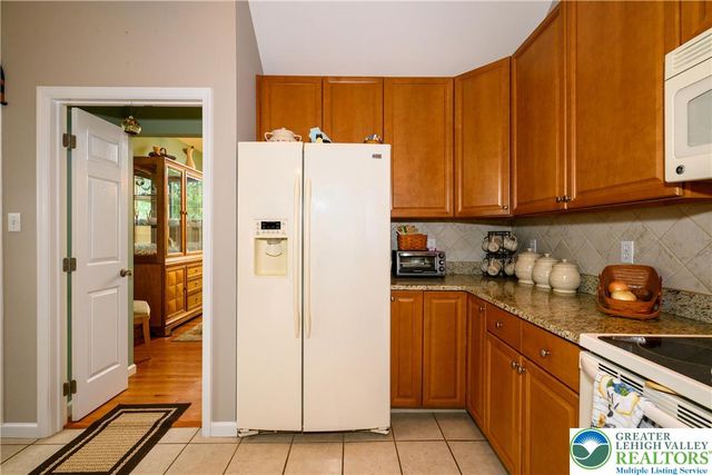3234 Overlook Drive, Emmaus Boro, PA 18049