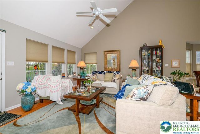 3234 Overlook Drive, Emmaus Boro, PA 18049