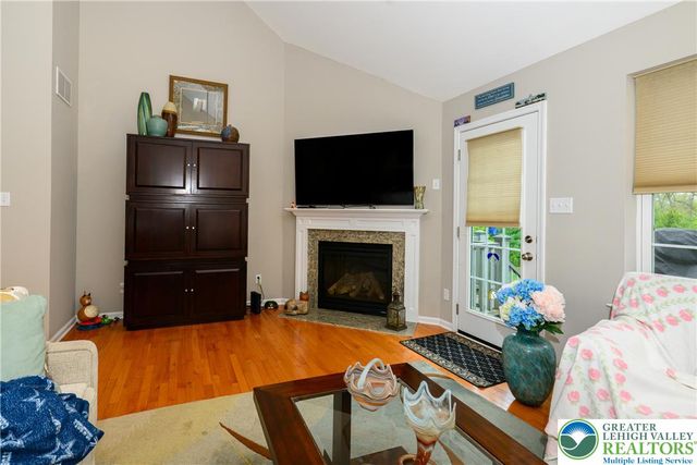 3234 Overlook Drive, Emmaus Boro, PA 18049