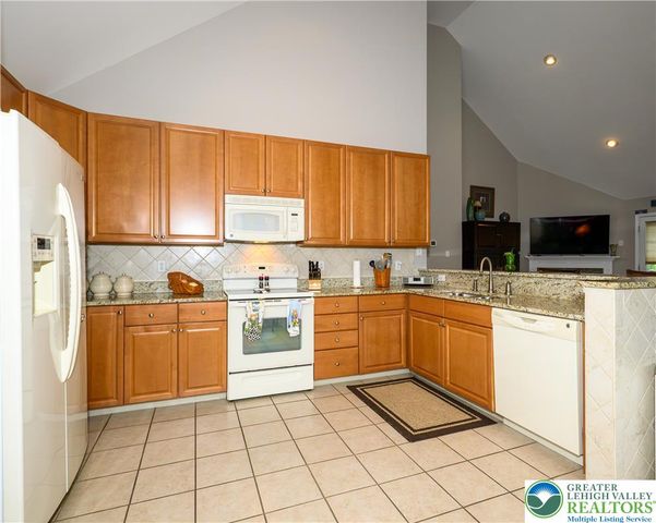 3234 Overlook Drive, Emmaus Boro, PA 18049