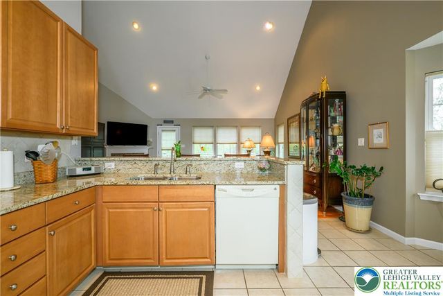 3234 Overlook Drive, Emmaus Boro, PA 18049