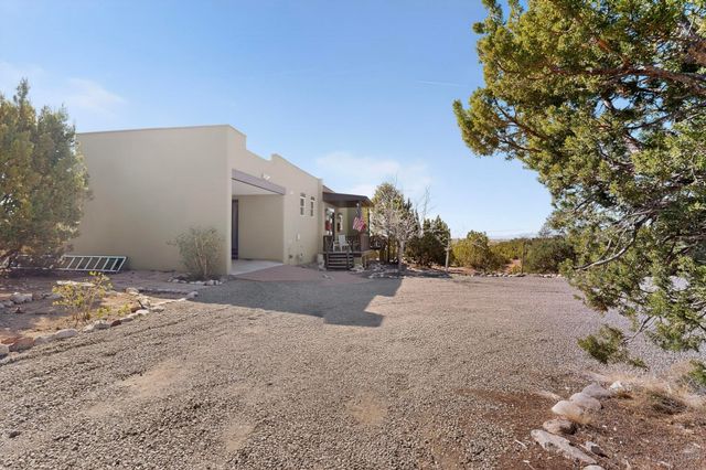 4671 San Ysidro, Santa Fe, NM 87507