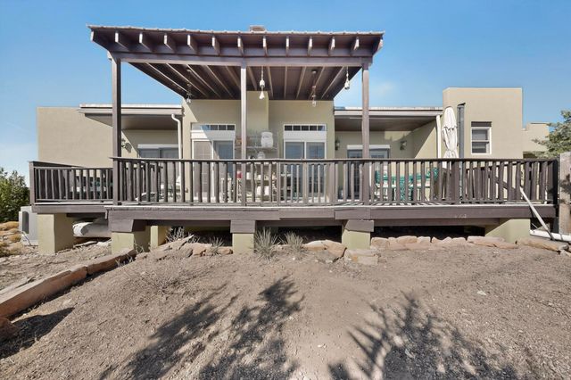 4671 San Ysidro, Santa Fe, NM 87507