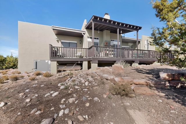 4671 San Ysidro, Santa Fe, NM 87507