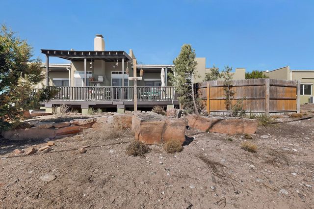 4671 San Ysidro, Santa Fe, NM 87507