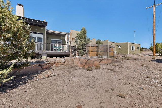 4671 San Ysidro, Santa Fe, NM 87507