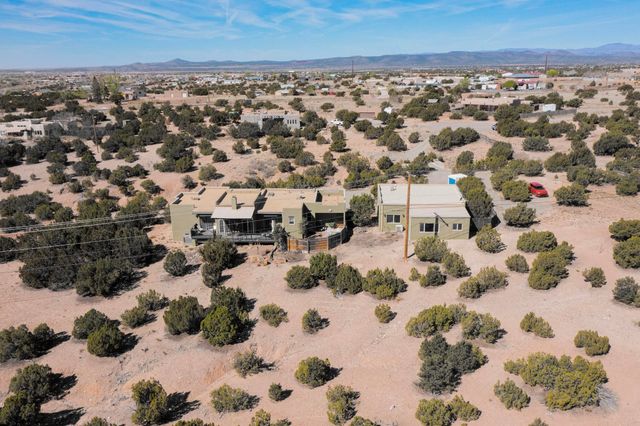 4671 San Ysidro, Santa Fe, NM 87507