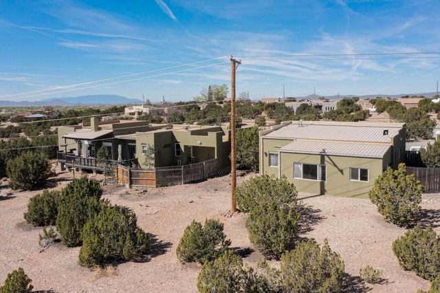 4671 San Ysidro, Santa Fe, NM 87507