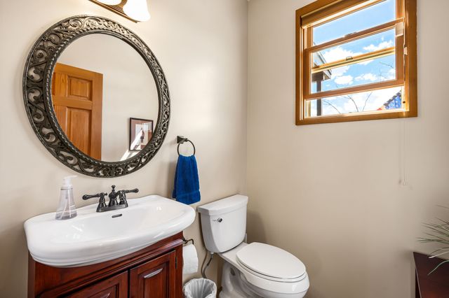 4671 San Ysidro, Santa Fe, NM 87507