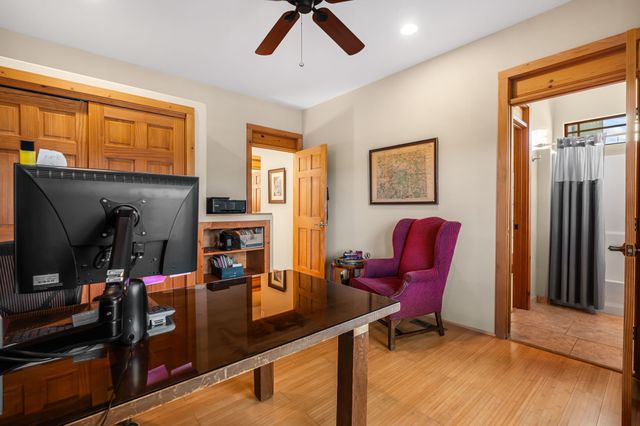 4671 San Ysidro, Santa Fe, NM 87507