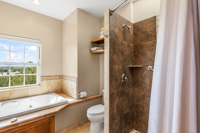 4671 San Ysidro, Santa Fe, NM 87507