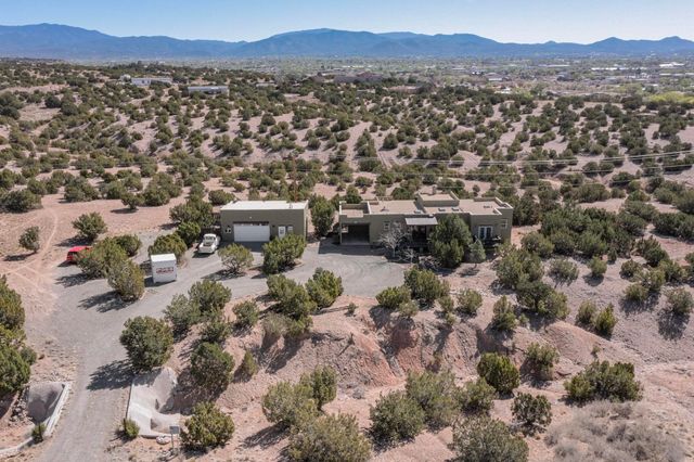 4671 San Ysidro, Santa Fe, NM 87507