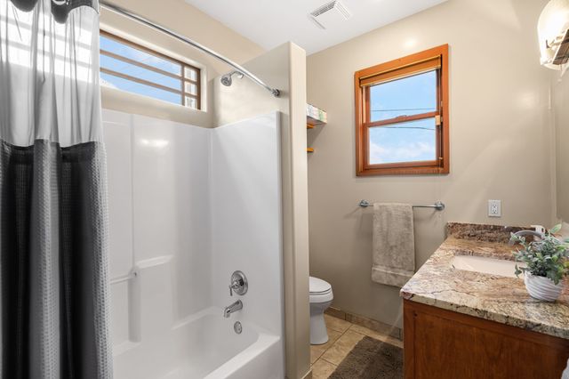4671 San Ysidro, Santa Fe, NM 87507