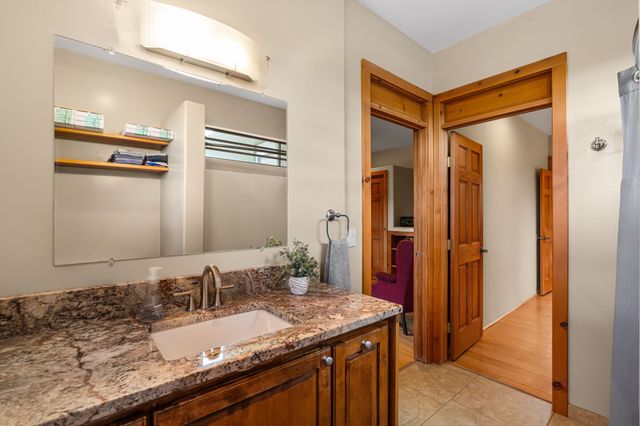 4671 San Ysidro, Santa Fe, NM 87507