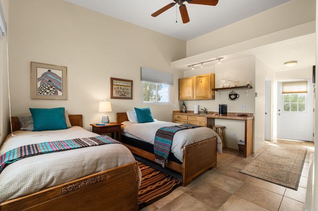 4671 San Ysidro, Santa Fe, NM 87507