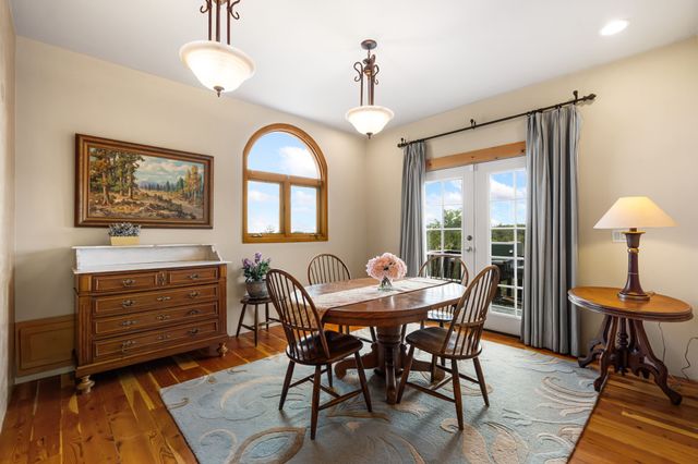 4671 San Ysidro, Santa Fe, NM 87507