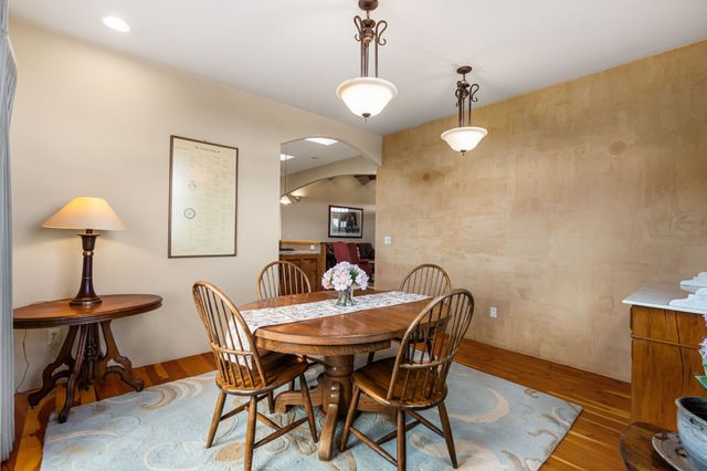 4671 San Ysidro, Santa Fe, NM 87507