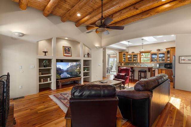 4671 San Ysidro, Santa Fe, NM 87507