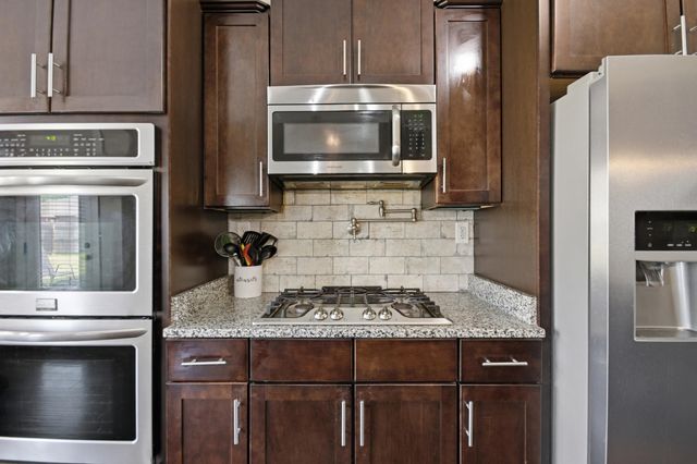 816 WOODLAND TREES DR, Cordova, TN 38018