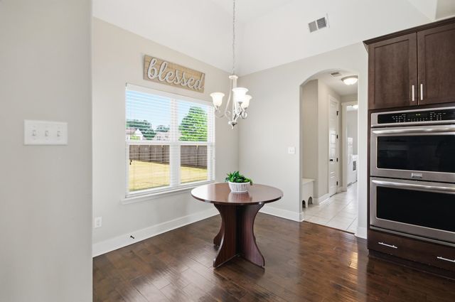 816 WOODLAND TREES DR, Cordova, TN 38018