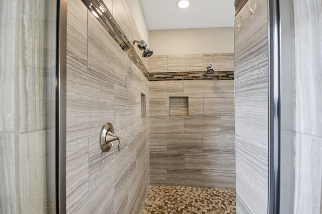 816 WOODLAND TREES DR, Cordova, TN 38018