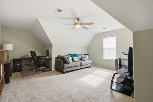 816 WOODLAND TREES DR, Cordova, TN 38018