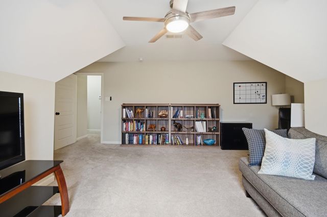 816 WOODLAND TREES DR, Cordova, TN 38018