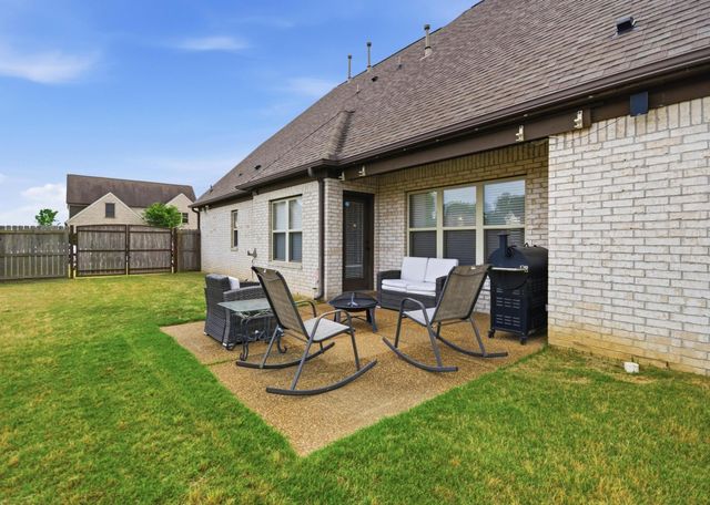 816 WOODLAND TREES DR, Cordova, TN 38018