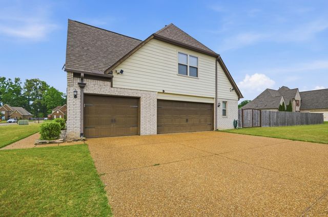 816 WOODLAND TREES DR, Cordova, TN 38018