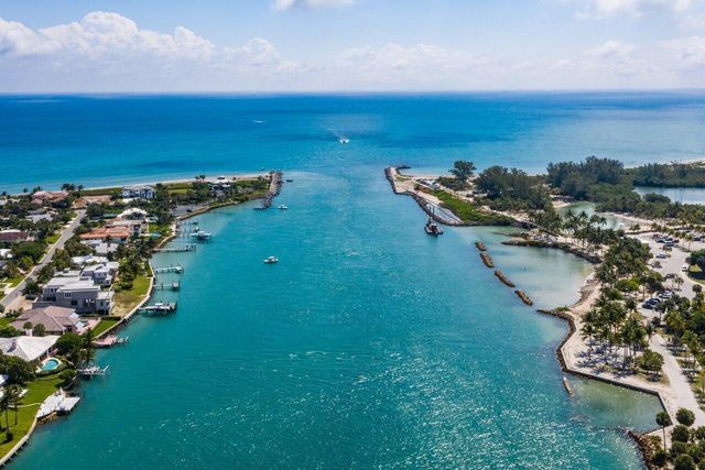 6085 Robinson Street, Jupiter, FL 33458