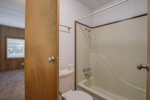 6870 Riverland Drive, SPC 56, Redding, CA 96002