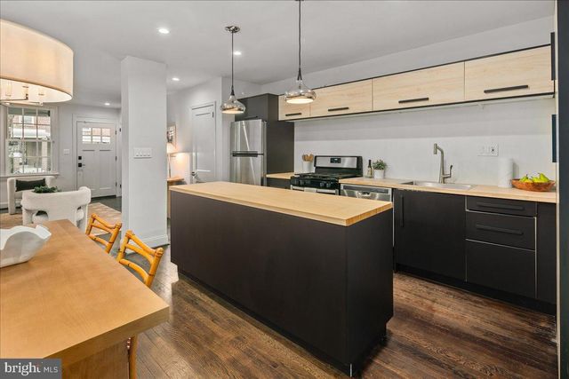 1722 LANG PL NE, Washington, DC 20002