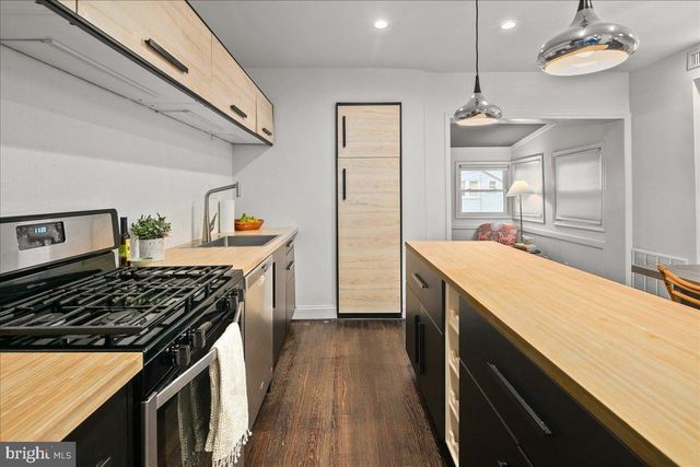 1722 LANG PL NE, Washington, DC 20002